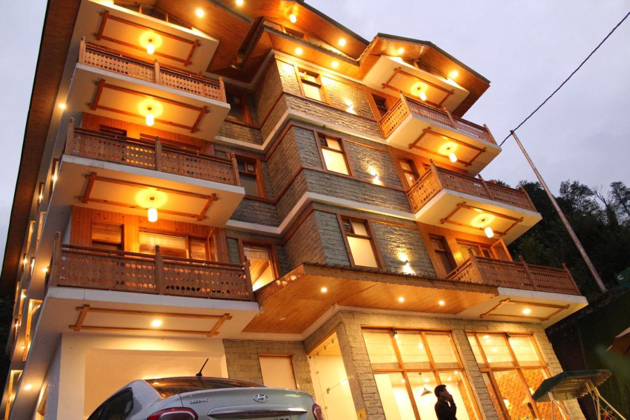 Vaibhav Regency Hotel Manāli Exterior foto